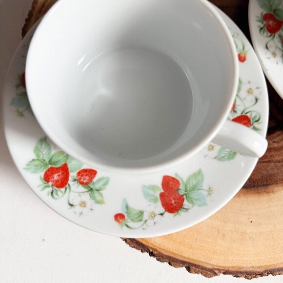 Vintage Christopher Stuart Berry Orchard Print Cup and Saucer X2 - Picture 11 of 12